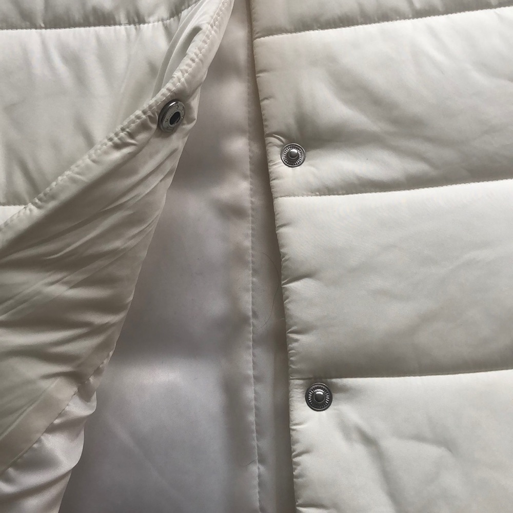 NWT Daisy Fuentes Puffer Vest - Picture 3 of 4